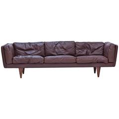 Vintage "V11" Leather Sofa by Illum Wikkelsø