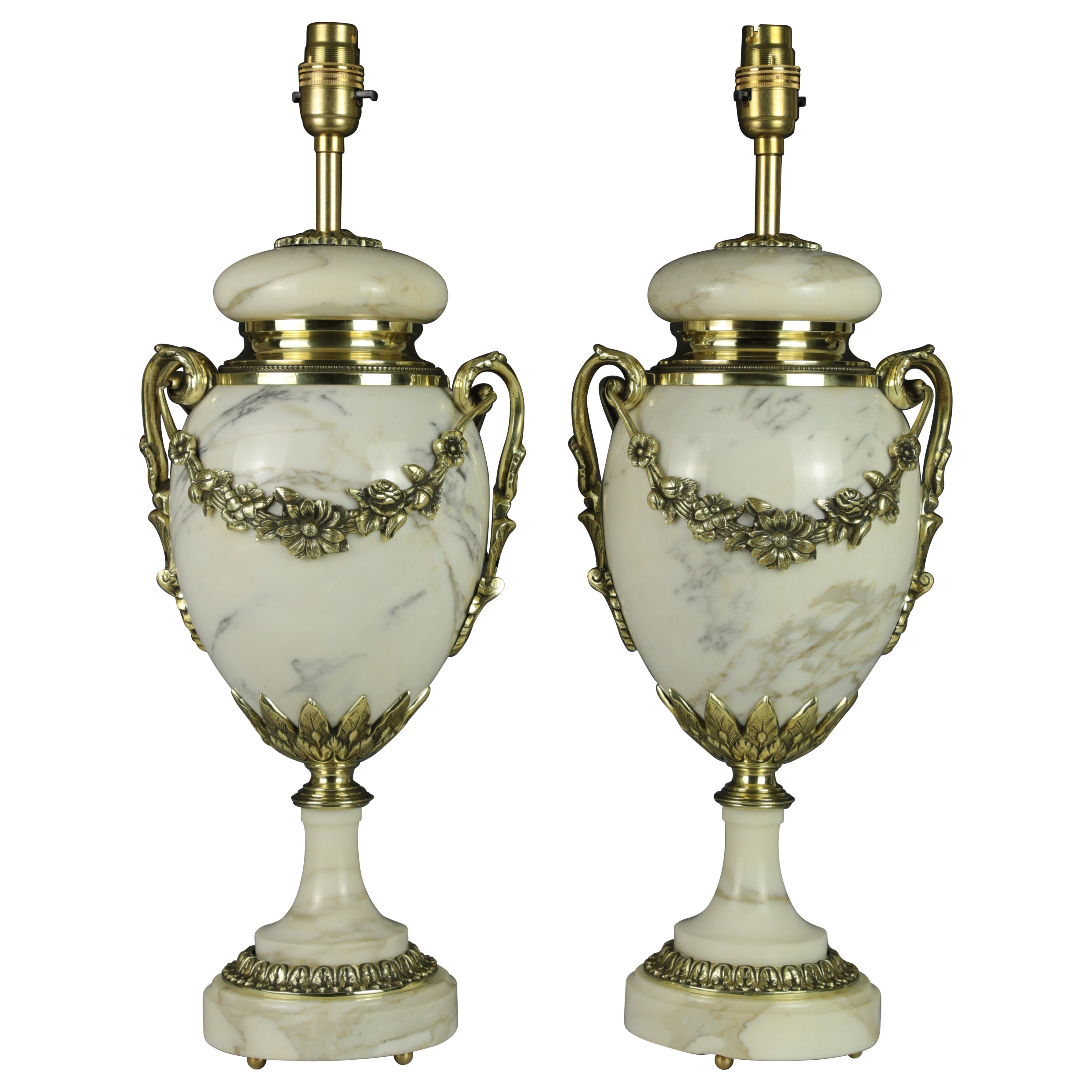 Antica coppia di lampade da tavolo Luigi XVI in marmo cassolette bianco