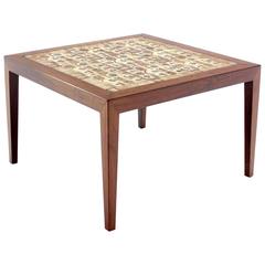 Table basse carrée danoise moderne en bois de rose avec plateau carrelé  