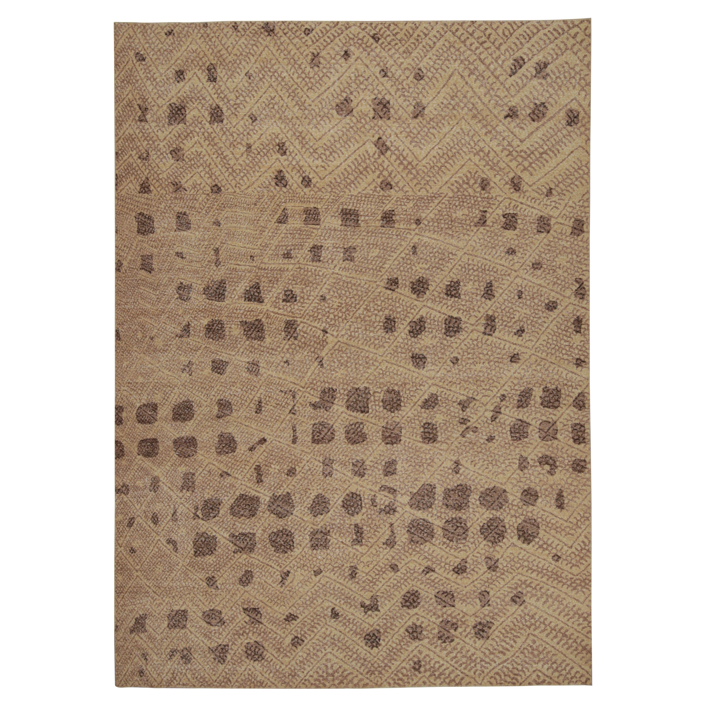 Rug & Kilim: tappeto marocchino oversize con motivi geometrici beige-marroni