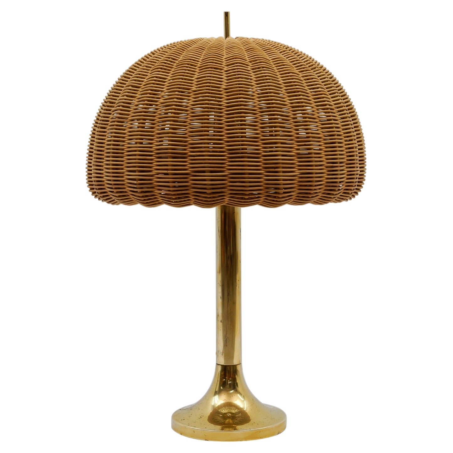Lampada da tavolo in ottone e Rarttan, Italia, anni '60 in vendita