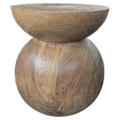 Tavolino rotondo in legno di teak, finitura naturale, design a strati, organico moderno