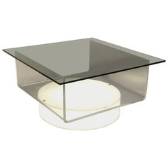 Table basse carrée lumineuse italienne vintage en verre et plexiglas Space Age