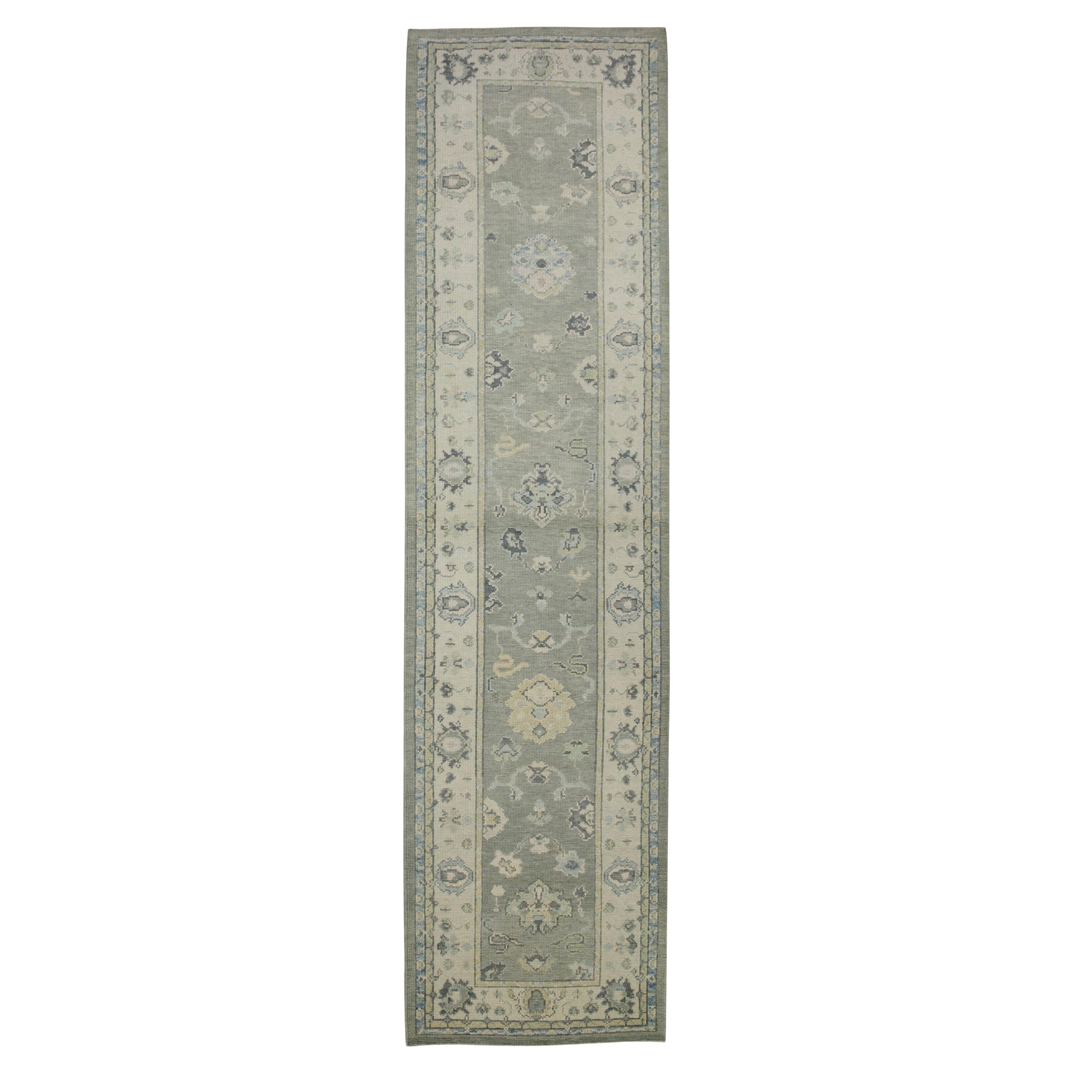 Alfombra turca Oushak Verde salvia y marfil Alfombra de lana tejida a mano 3'1" x 12'