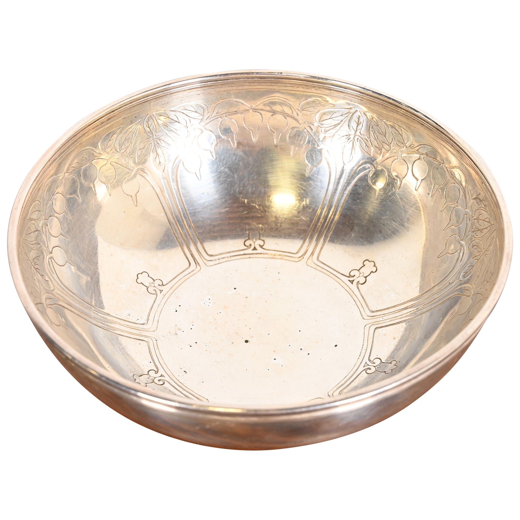Tiffany & Co. Bol à fruits ou bol de centre de table Art déco en argent sterling