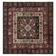 Kilim quadrato antico e sovradimensionato di Bessarabia con motivi floreali - Rug & Kilim