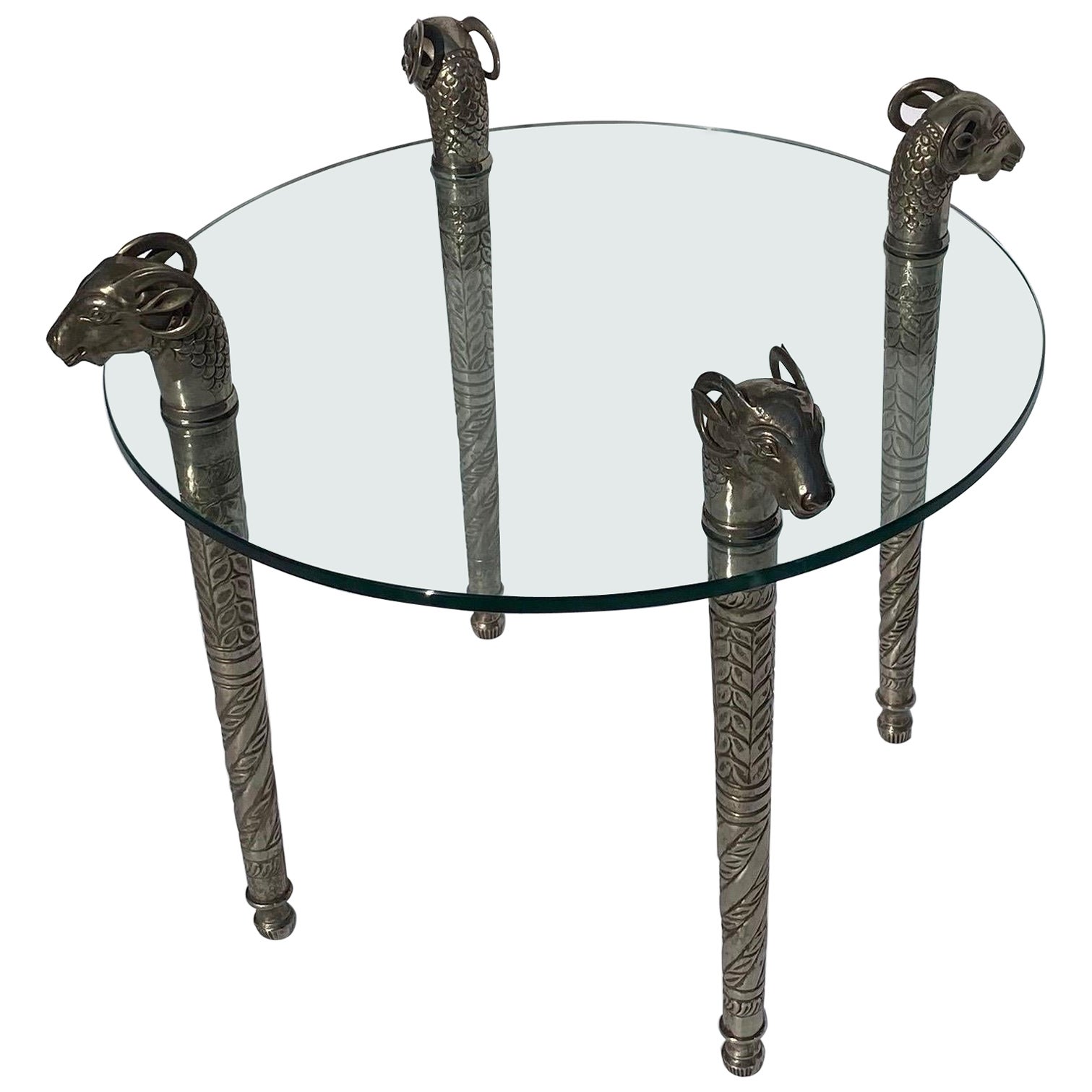Table basse d'appoint ronde à tête de bélier style Boho Maximalist des années 1970 en vente