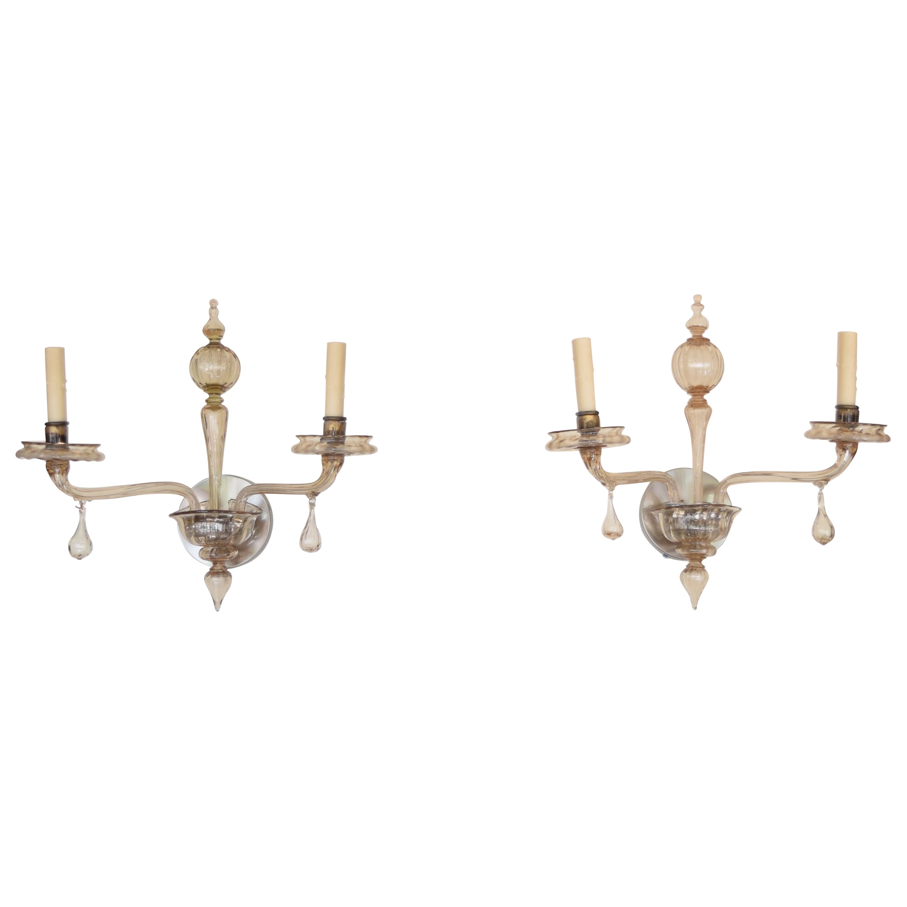 Paar italienische, Murano, mundgeblasenes Glas 2-Licht Wandleuchter, Anfang 20. im Angebot