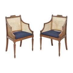 Pareja de sillones de madera de satén y bergere del renacimiento Sheraton