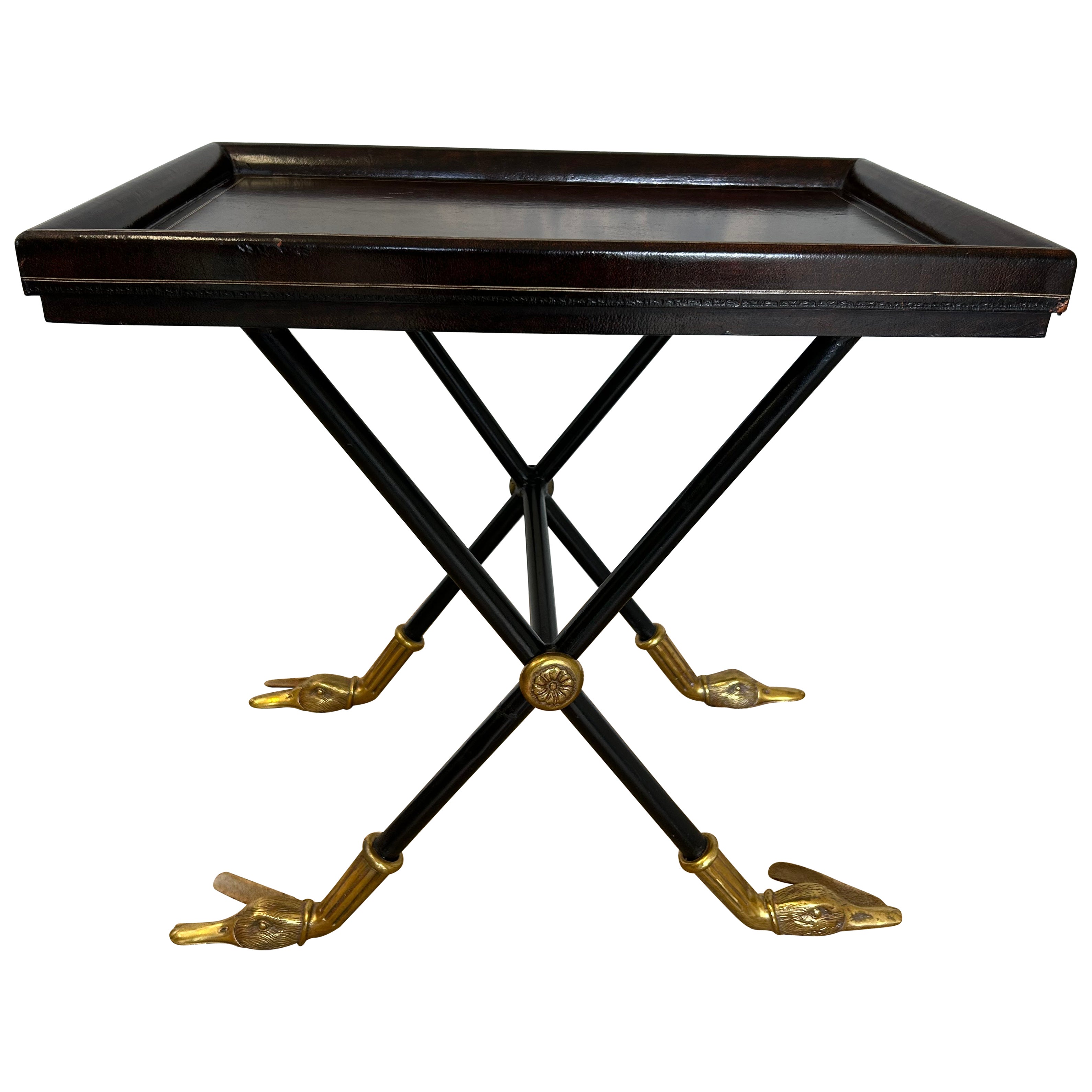Beistelltisch mit bearbeiteter Lederplatte von Maitland Smith, Hollywood Regency, Mid-Century