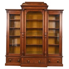 Bibliothèque en noyer Monumental Antique Eastlake Victorian Style Herter Brothers