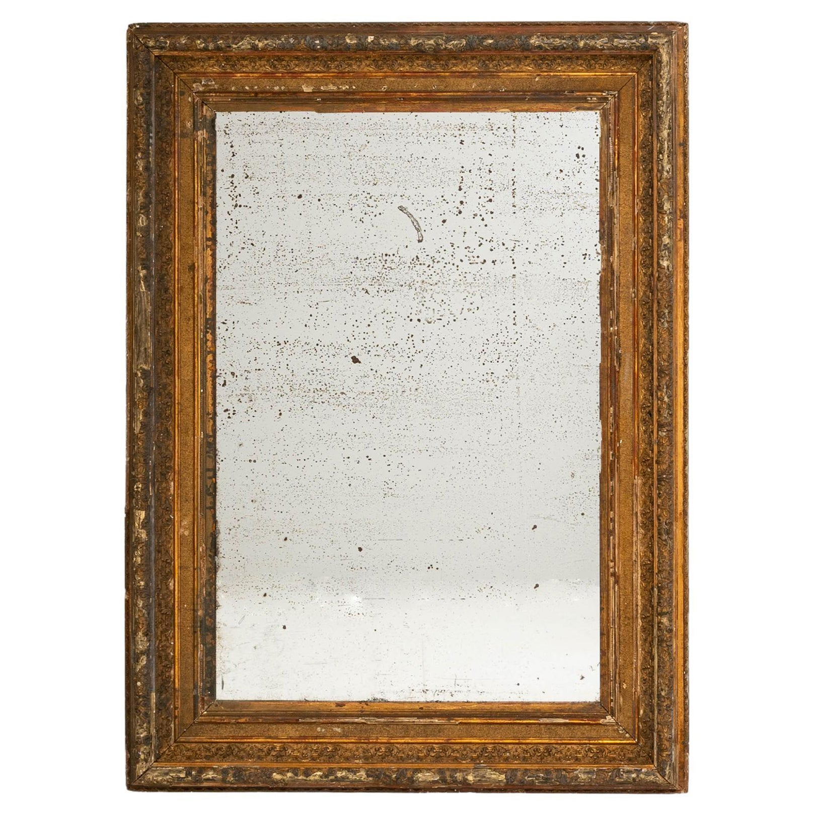 Miroir français du 19ème siècle en bois doré en vente