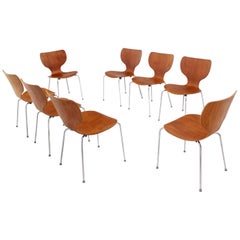 Satz von acht Stapelstühlen aus geformtem Teakholz Danish Modern Stacking Dining Chairs
