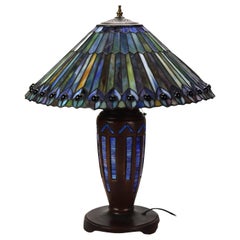 Lampe de table Arts & Crafts en verre teinté au plomb 20e siècle