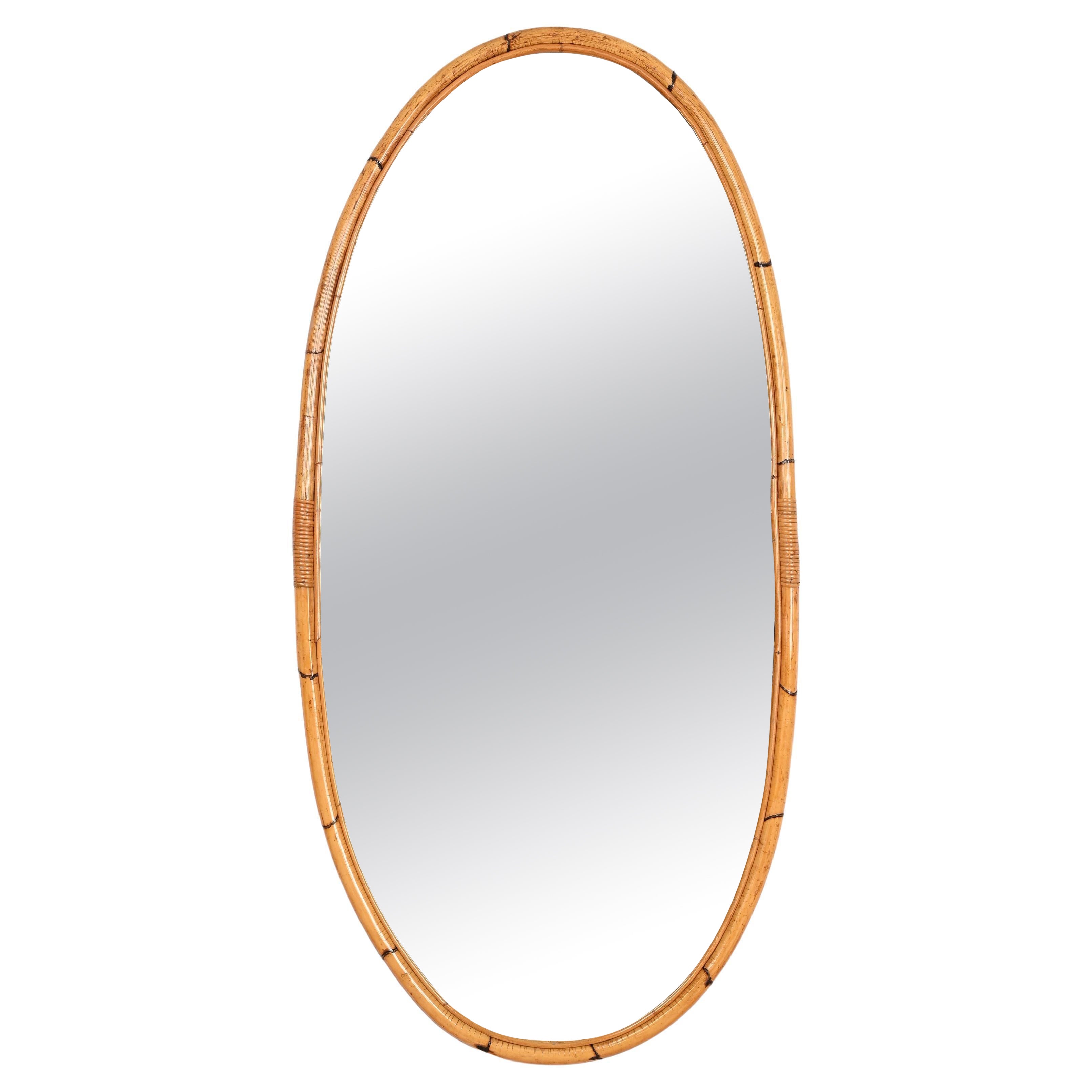 Grand miroir ovale italien du milieu du siècle dernier, incurvé en bambou, rotin et osier, 1970 en vente