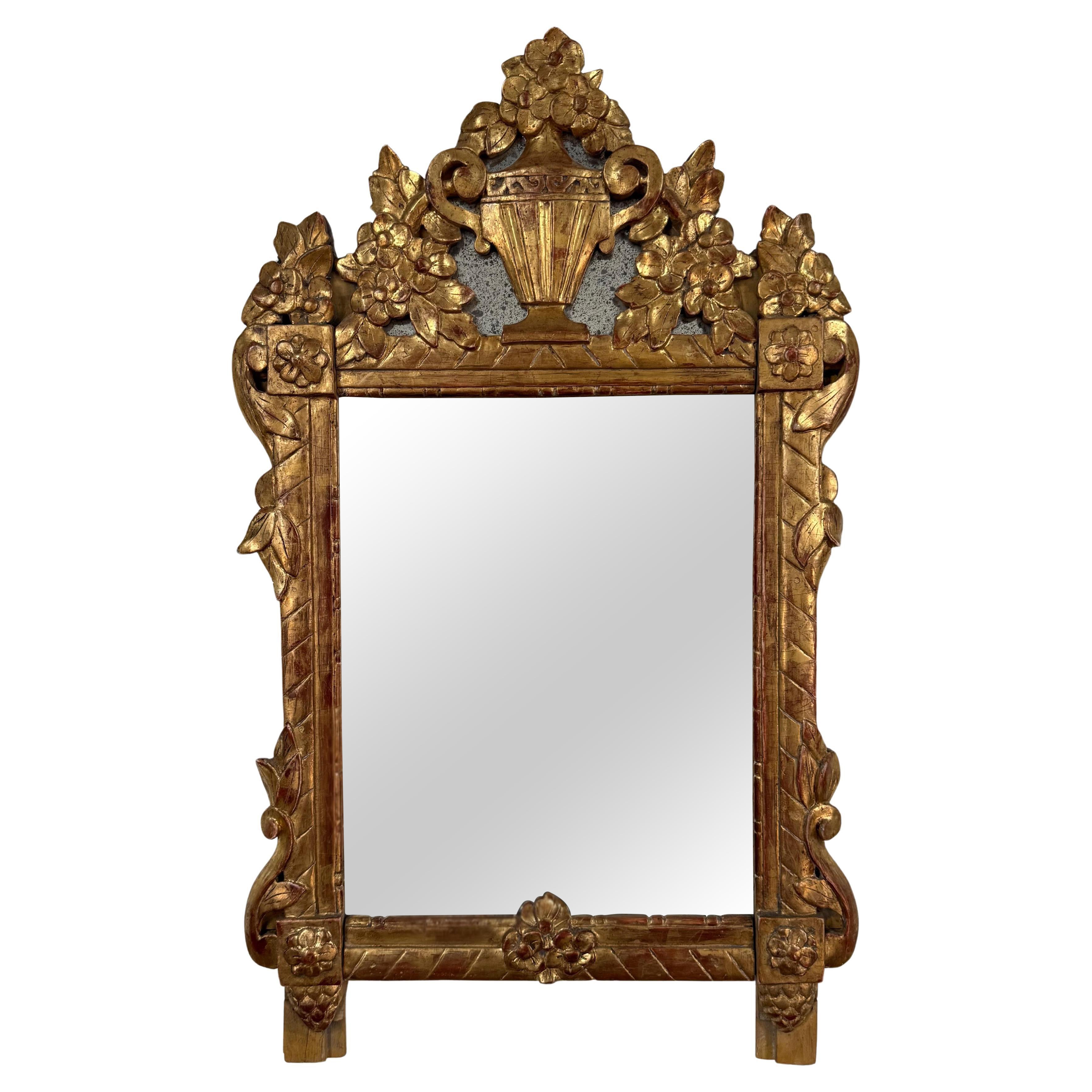 A.C. I.C. Miroir de mariage en bois doré sculpté de France