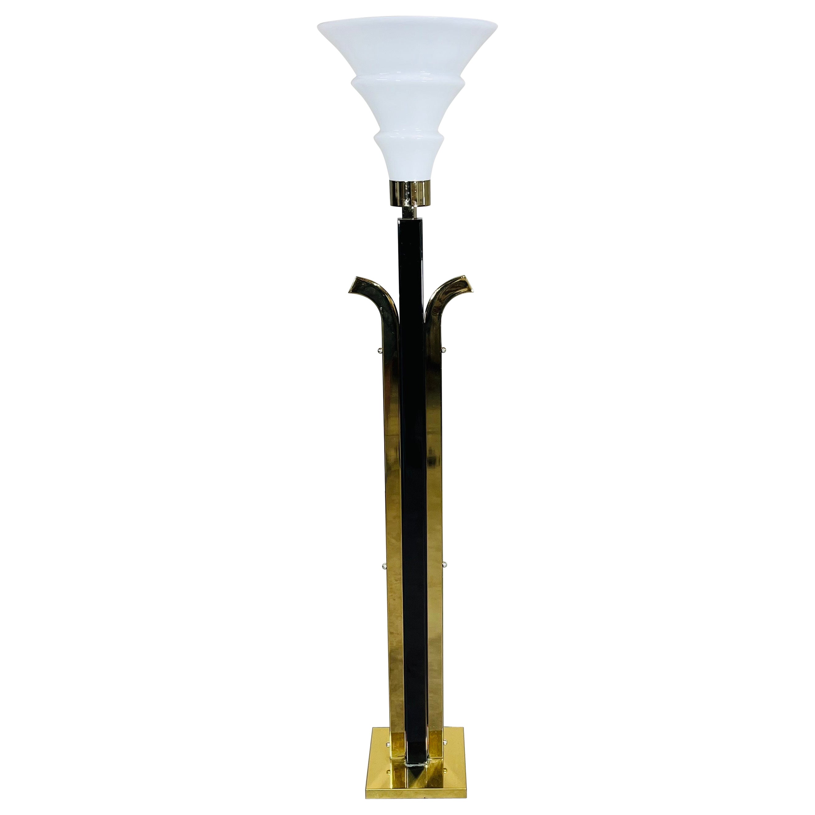 Lampadaire Torchère de style Art Déco Laiton et laque noire en vente