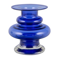 Tamara Aladin for Riihimäen Lasi. Large art glass vase in blue. 1970s