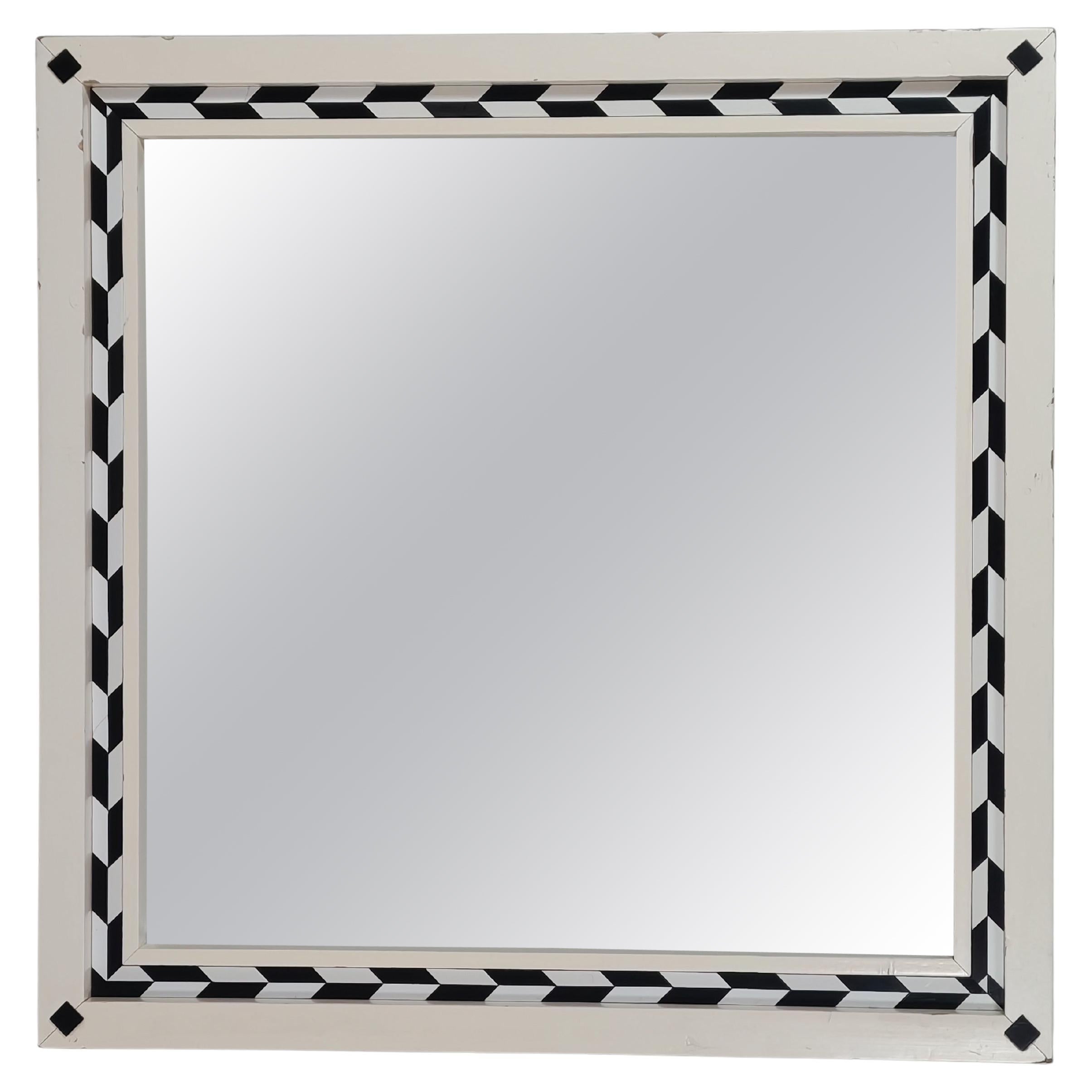 1980 Paolo Portoghesi Postmodern Italian Design Black White Wood Wall Mirror (Miroir mural en bois noir et blanc) en vente