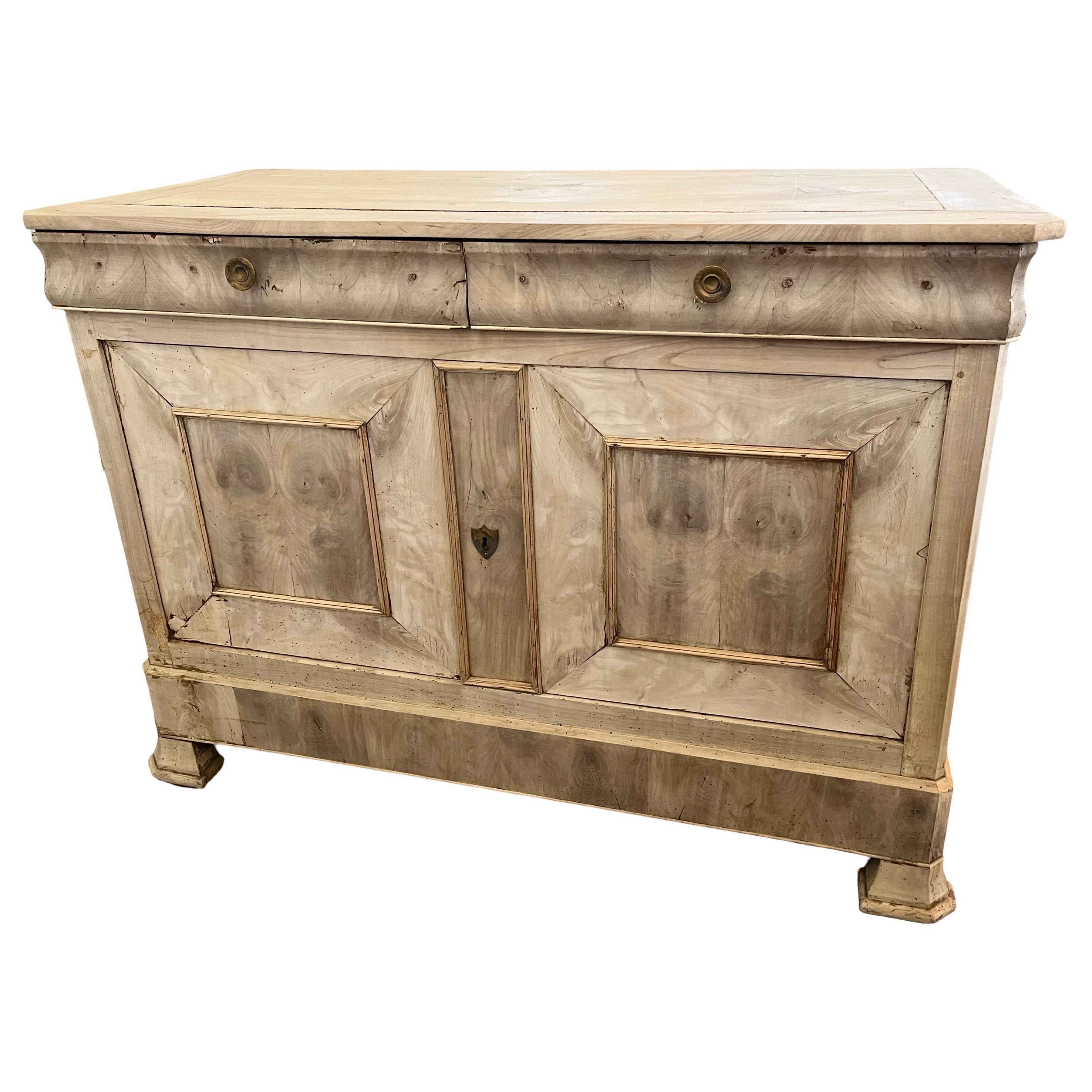 19. Jahrhundert Italienisch Carlo X / Louis Philippe gebleicht Nussbaum Buffet im Angebot