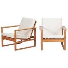 Pair of Borge Mogensen Lounge Chairs Oak 2256