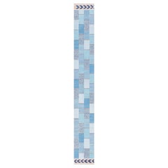 Runner moderno in frammenti svedesi blu di Doris Leslie Blau