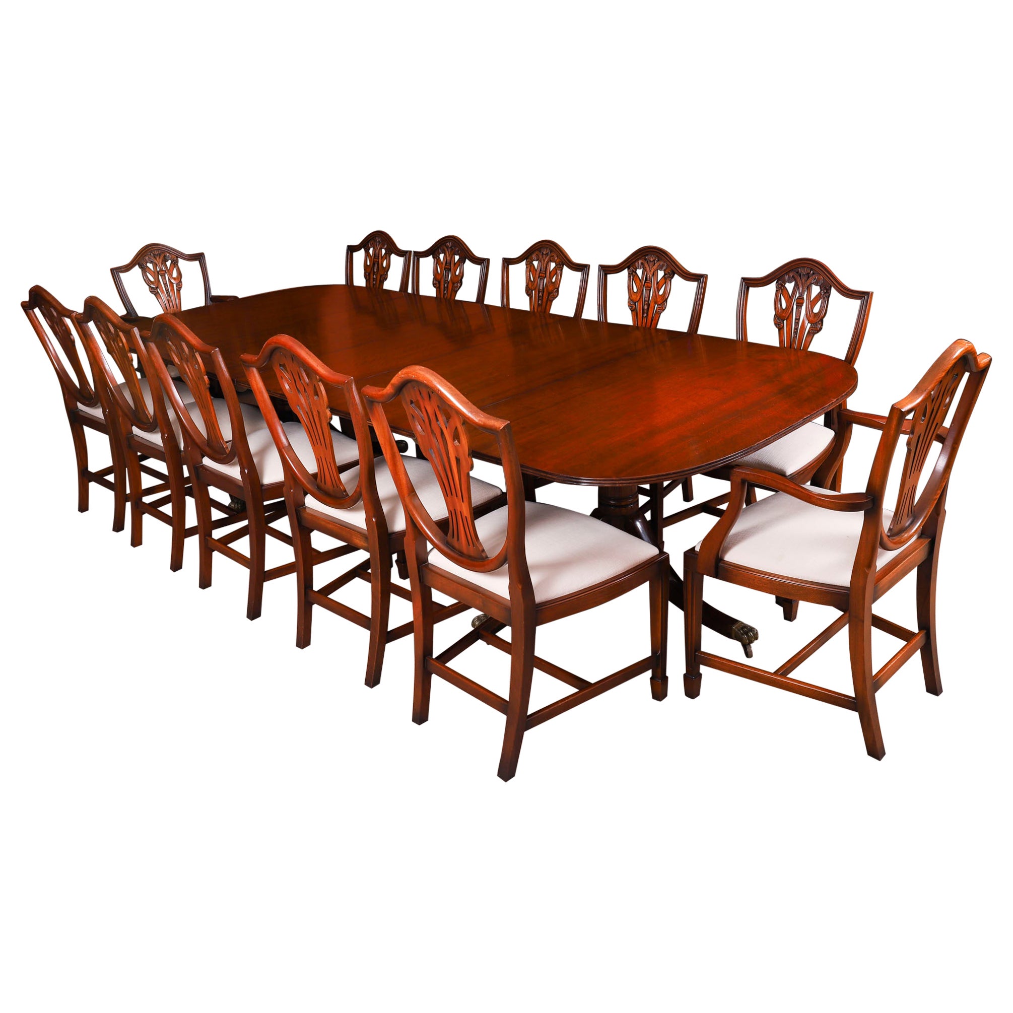 Vintage Twin Pillar Mahogany Dining Table & 12 Hepplewhite Chairs 20th Century en vente
