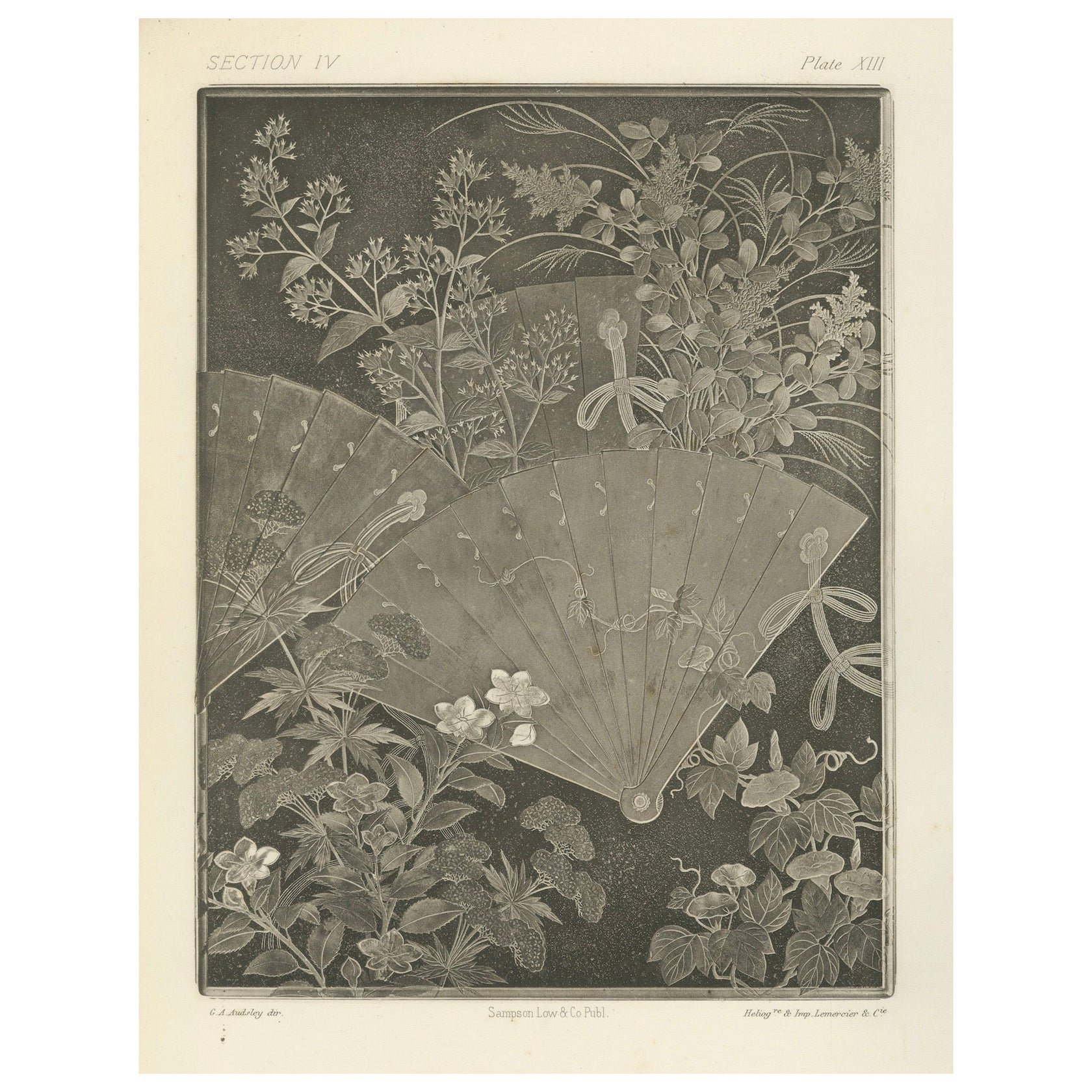 Abanicos japoneses y estampado floral en heliograbado de G. A. Audsley, París, c. 1880