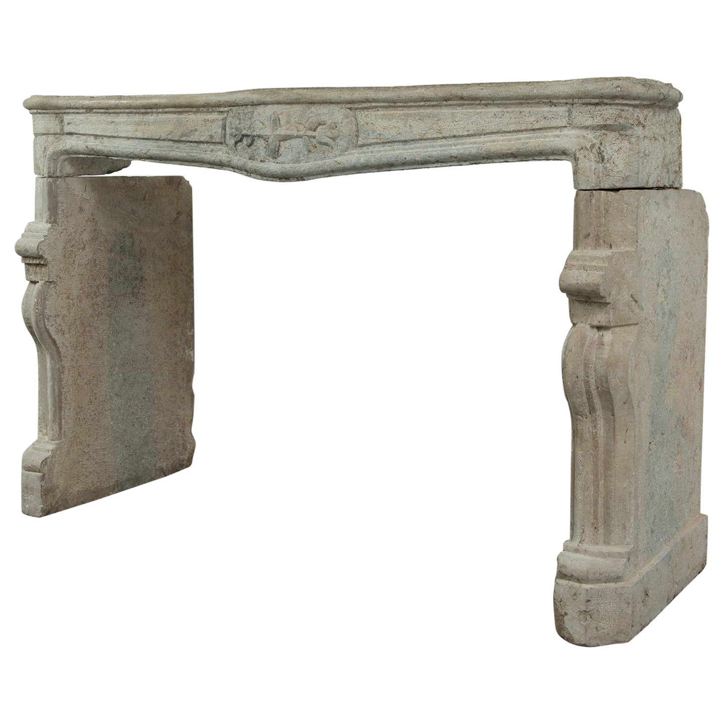 18th Century French Fireplace in Rare Bi-Color Buxy Limestone from Saône-et-Loir en venta