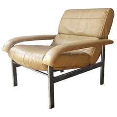 Mid-Century modern ‘Pieff’ leather ‘Gamma’ lounge chair by Tim Bates