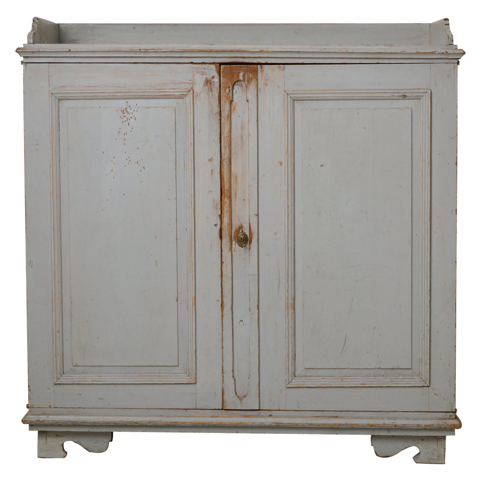 Antique Northern Swedish Rustic Sideboard in Gustavian Style with Natural Patina in vendita