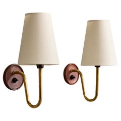 Design svedese, lampade da parete, ottone, teak, tessuto, Svezia, anni '50