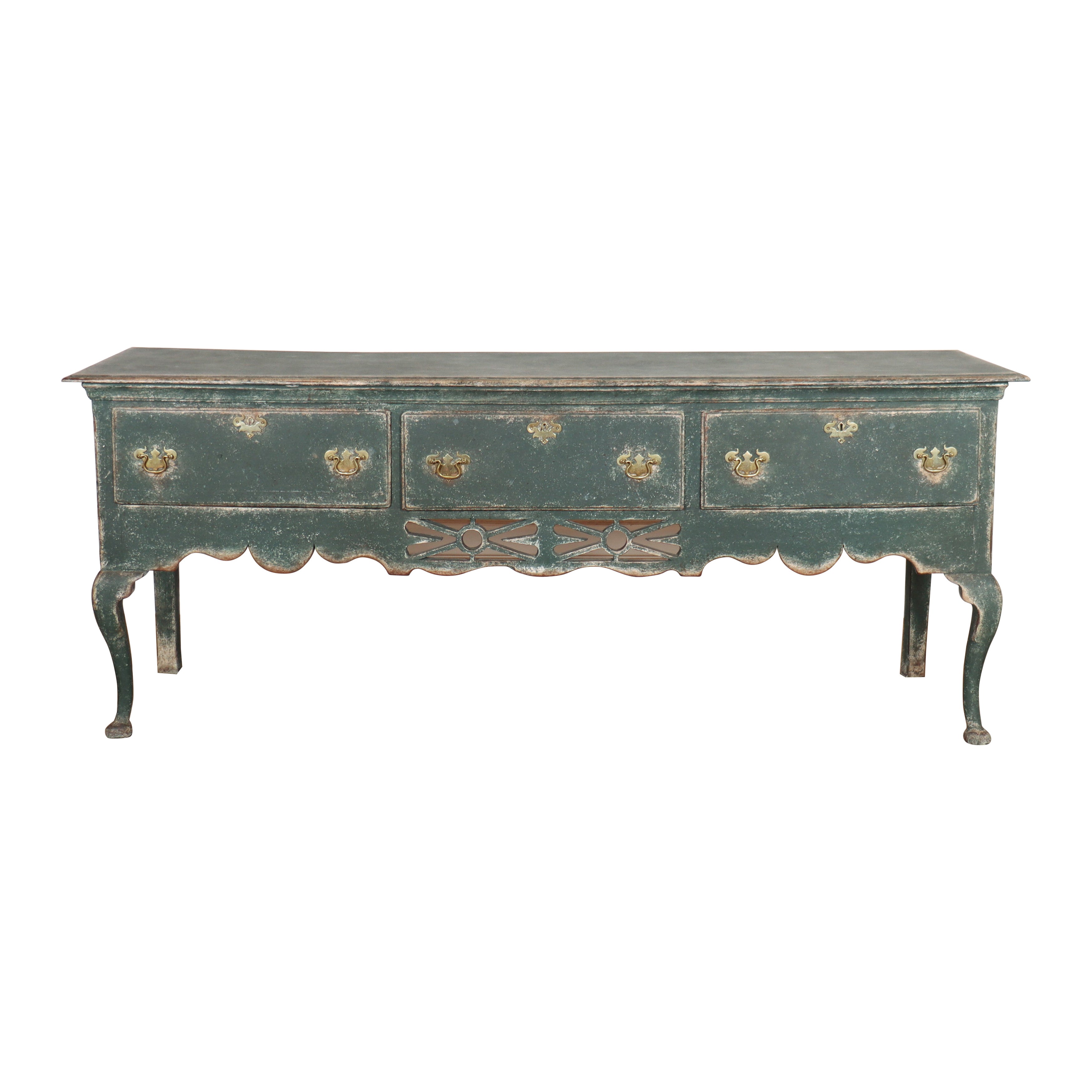 Large English Dresser Base en venta