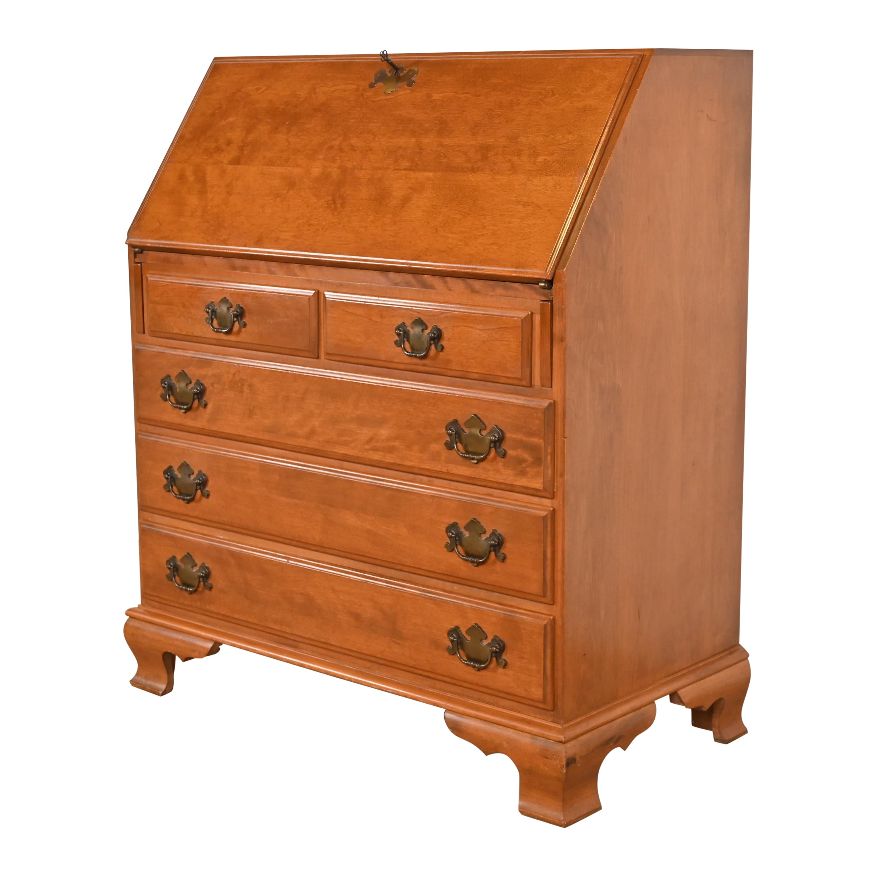Bureau secrétaire en érable massif et bouleau à façade abattante de style américain ancien en vente