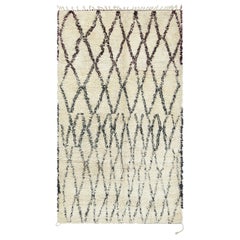 Vintage Moroccan Rug, Cream & Black with Diamond Patterns - Rug & Kilim
