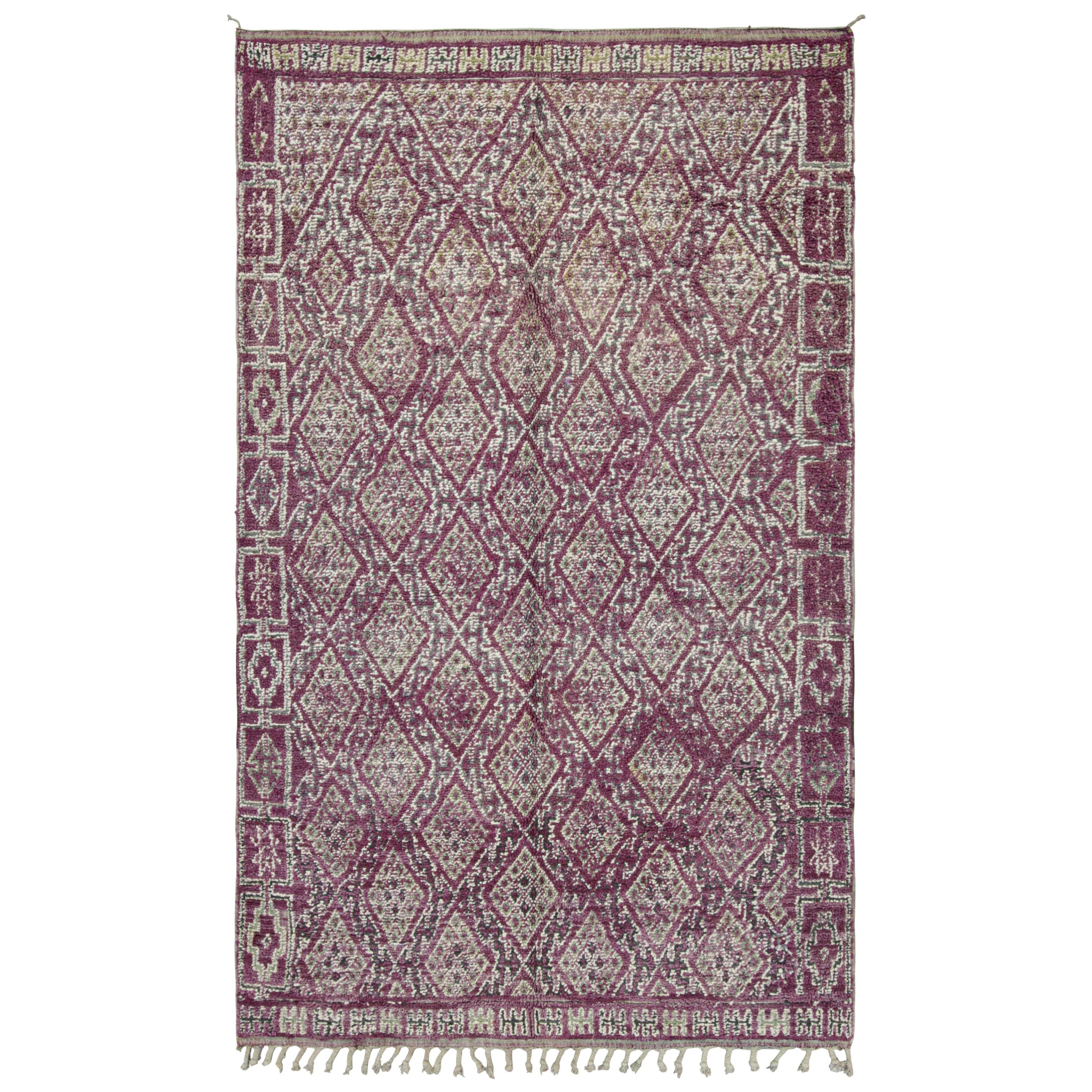Vintage Marokkanischer Teppich, Lila & Beige mit Rautenmustern - Rug & Kilim im Angebot