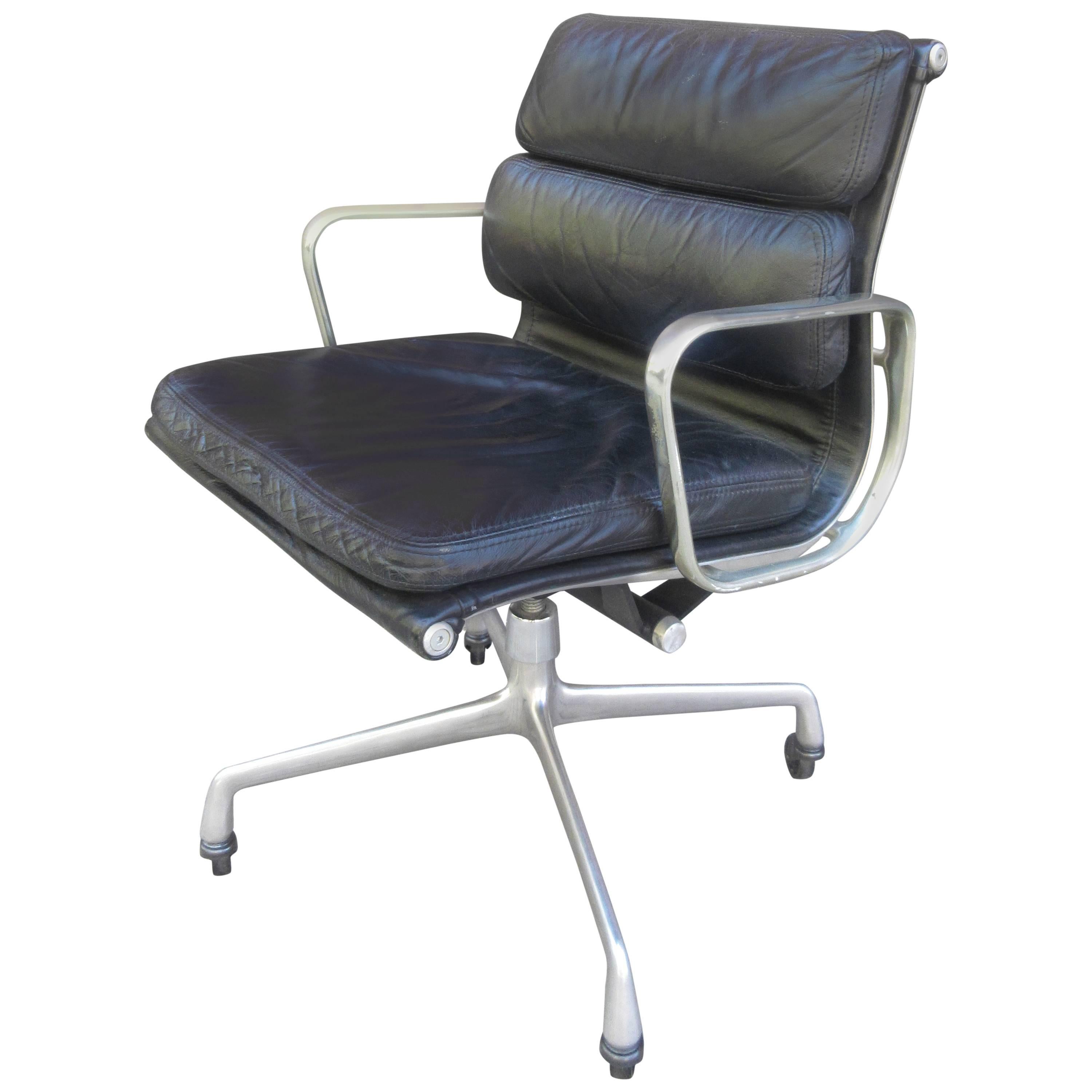 Eames Black Leather Soft-Pad Management Chair with Tilt and Height Adjustment