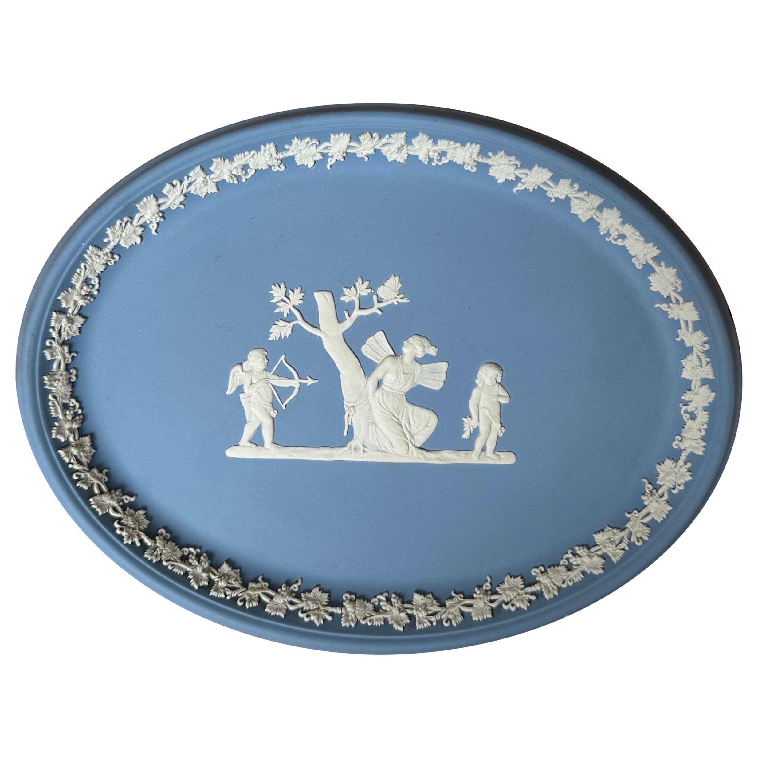 Wedgwood Blue Jasperware Oval Plate, Neoclassical Relief Design in vendita