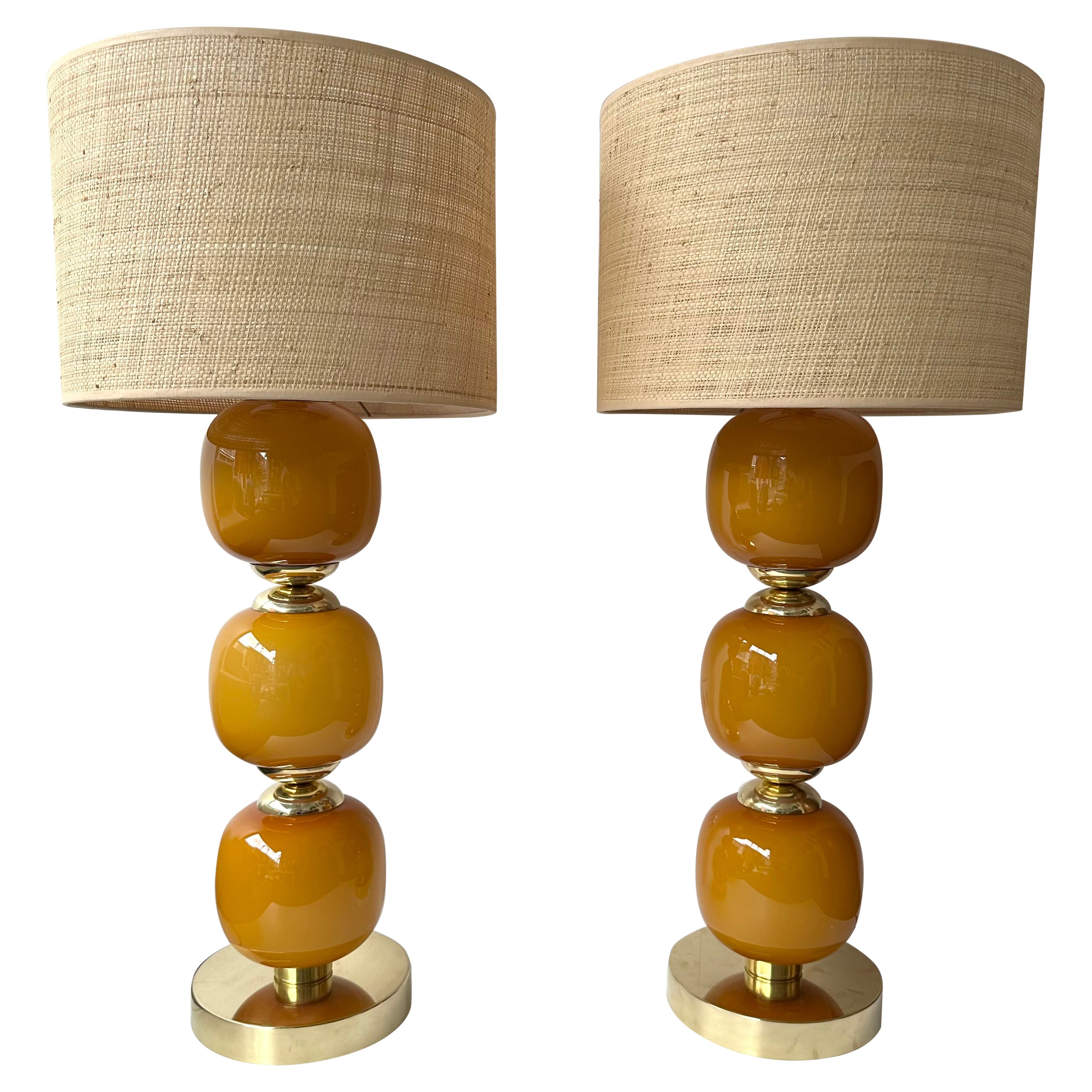 Paire contemporaine de lampes à ampoules en laiton et verre de Murano orange, Italie en vente