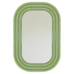Miroir contemporain en céramique 'ELO 6' par Pani Jurek, 120-80 Pistachio
