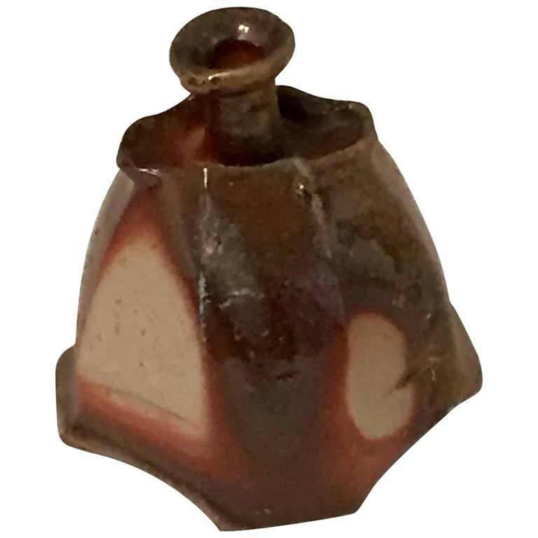 Contemporary Ceramic Sake Flask by Kakurezaki Ryuichi For Sale at 1stdibs