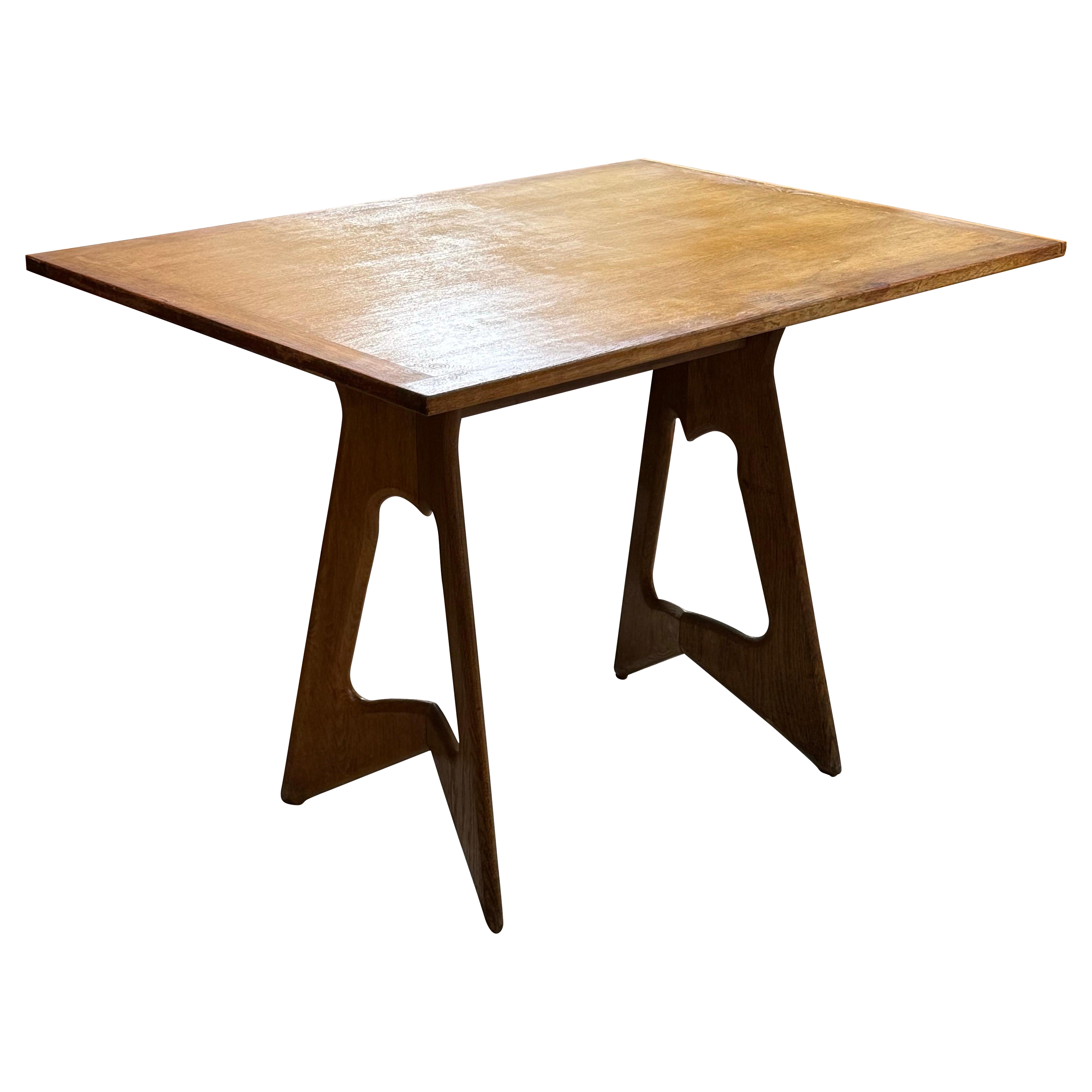 Guillerme et Chambron table in oak im Angebot