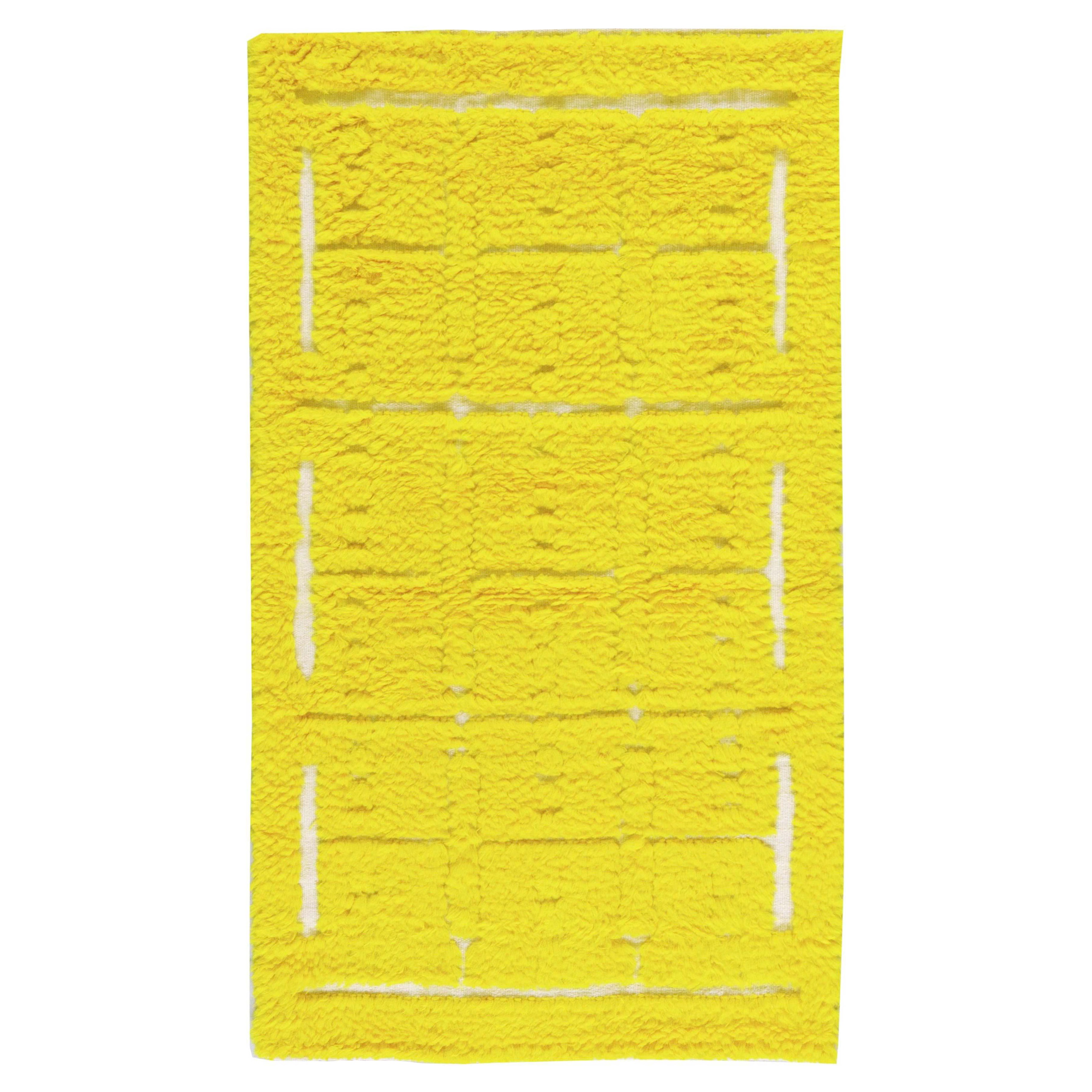 Moderner handgeknüpfter Tulu-Wollteppich in Hellgelb von Doris Leslie Blau im Angebot