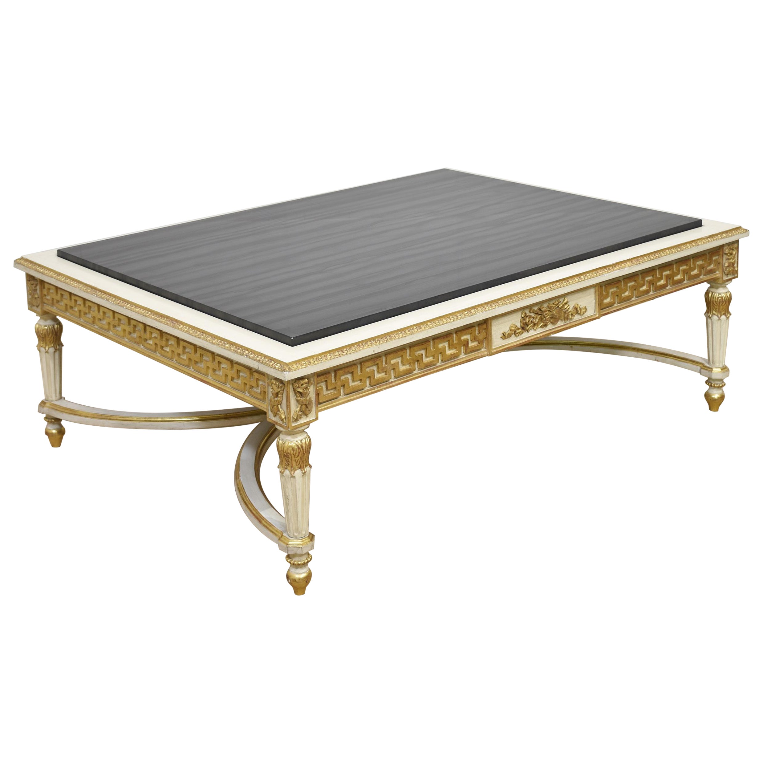 Venetian style coffee table in vendita