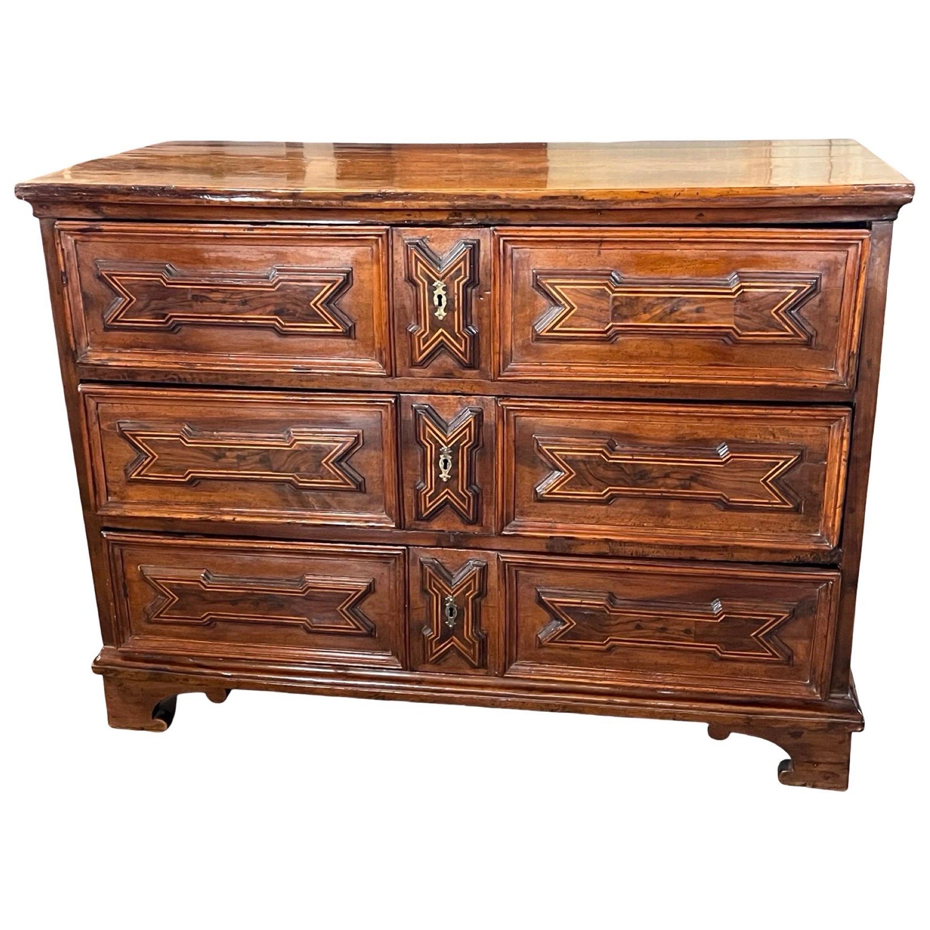18th Century Italian Walnut Chest Of Drawers / Commode With Inlay