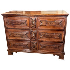 18th Century Italian Walnut Chest Of Drawers / Commode With Inlay