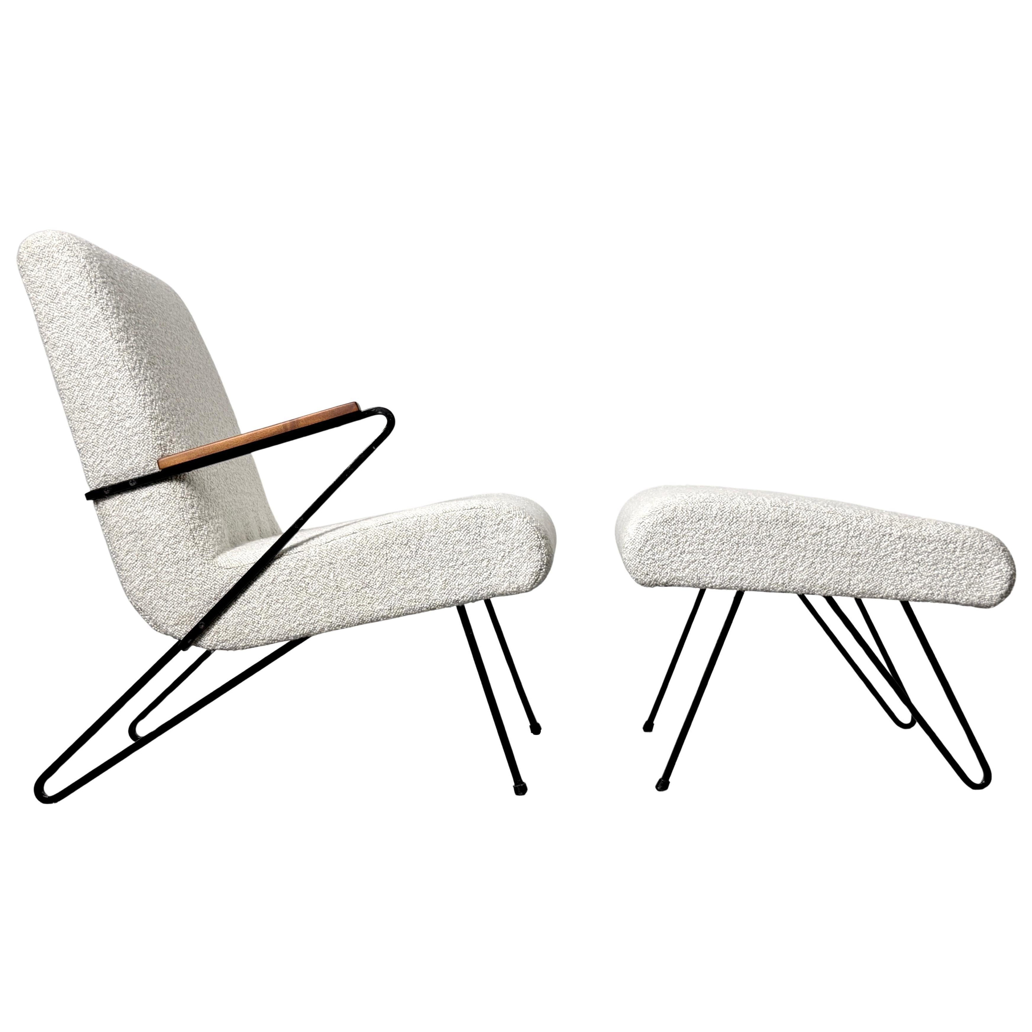 1950s Mid Century Modern Iron Lounge Chair and Ottoman in Cream Boucle in vendita