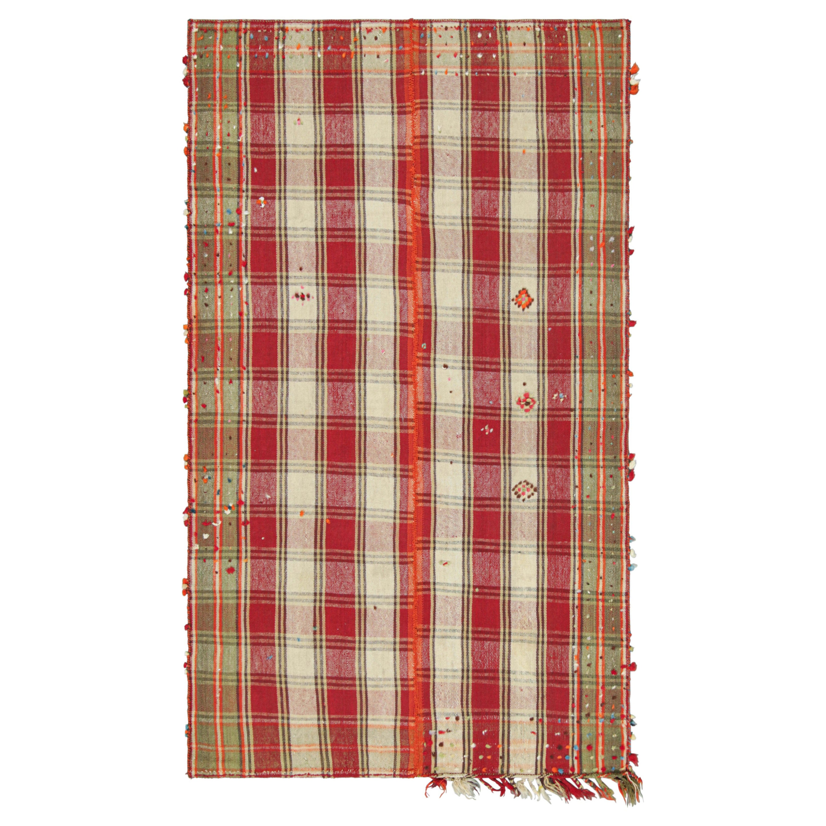 Vintage Jajim Qashqai Persian Kilim, Red & Ivory Geometric Pattern - Rug & Kilim For Sale