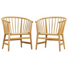 Pair of Beautiful Danish Lounge Chairs by Hans J. Wegner for PP Møbler PP 112