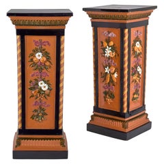 Paire de guéridons anciens en majolique de Minton de l'époque victorienne anglaise